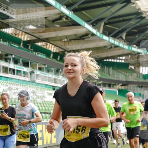 13.09.2026 - 21. swb-Marathon Bremen Michael Burmester http://msf.ph/oto/10416435 13.09.2026 10:42:12 Laufen im Stadion 10148, 10155, 10163, 10247, 10303, 10313, 10330, 10354, 10361, 10362, 10395, 10396, 10399, 10414, 10419, 10422, 10461, 10462, 10483, 10490, 10491, 10519, 10527, 10545, 10546, 10547, 10557, 10572, 10586, 10611, 10644, 10665, 10694, 10705, 10706, 10719, 10722, 10752, 10766, 10768, 10773, 10776, 10784, 10804, 10805, 10854, 10859, 10880, 10889, 10909, 10963, 10977, 11026, 11027, 11041, 11043, 11048, 11078, 11084, 11085, 11090, 11097, 11098, 11140, 11173, 11192 meine-sportfotos.de