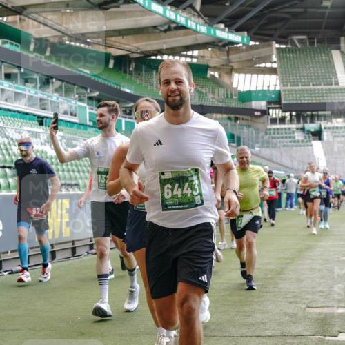 13.09.2026 - 21. swb-Marathon Bremen Michael Burmester http://msf.ph/oto/10416447 13.09.2026 13:19:46 Laufen im Stadion 333, 464, 486, 512, 546, 921, 938, 1066, 1129, 1156, 1409, 1431, 1446, 1506, 1697, 1756, 1765, 1815, 1916, 2010, 2028, 2064, 2137, 2224, 2240, 2294, 2315, 2349, 2453, 2501, 2533, 2557, 2563, 2622, 2626, 2689, 2694, 2695, 2702, 2703, 2722, 2756, 2786, 2843, 2845, 2857, 2879, 2944, 2983, 2999, 3017, 3018, 3031, 3035, 3036, 3037, 3046, 3059, 3072, 3096, 3100, 3116, 3139, 3189, 3198, 3243, 3263, 3264, 3285, 3287, 3310, 3315, 3619, 3879, 4478 meine-sportfotos.de