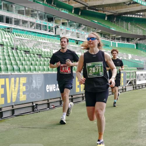 13.09.2026 - 21. swb-Marathon Bremen Michael Burmester http://msf.ph/oto/10416468 13.09.2026 12:58:26 Laufen im Stadion 141, 148, 191, 226, 334, 511, 672, 776, 789, 790, 909, 972, 1010, 1119, 1191, 1199, 1254, 1281, 1535, 1642, 1647, 1752, 1809, 1881, 1900, 1931, 1933, 2046, 2051, 2075, 2210, 2324, 2343, 2367, 2371, 2397, 2402, 2423, 2425, 2493, 2577, 2771, 2807, 2827, 2885, 2903, 2904, 2979, 3021, 3051, 3078, 3098, 3120, 3138, 3148, 3182, 3186, 3233, 3319, 3338, 3435, 3450, 3516, 3534, 3560, 3634, 3655, 3685, 3690, 3695, 3760, 3866, 3933, 3934, 3939, 4101, 4316, 4319, 205 meine-sportfotos.de