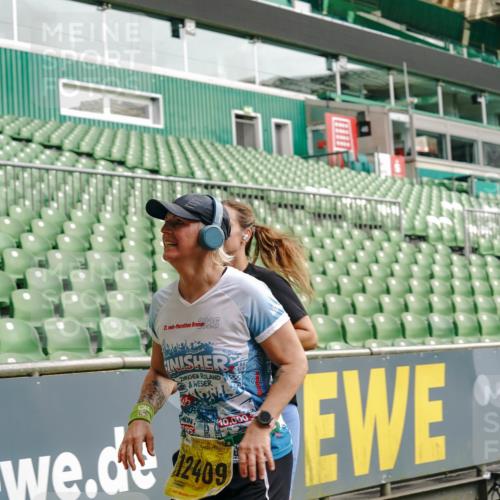 13.09.2026 - 21. swb-Marathon Bremen Michael Burmester http://msf.ph/oto/10416494 13.09.2026 10:42:14 Laufen im Stadion 10148, 10155, 10163, 10247, 10303, 10313, 10330, 10361, 10362, 10395, 10396, 10399, 10414, 10419, 10422, 10461, 10462, 10483, 10490, 10491, 10519, 10527, 10545, 10546, 10547, 10557, 10572, 10586, 10644, 10665, 10705, 10706, 10719, 10722, 10752, 10766, 10768, 10773, 10776, 10784, 10804, 10805, 10854, 10859, 10880, 10889, 10909, 10963, 10977, 11026, 11027, 11041, 11043, 11048, 11078, 11084, 11085, 11090, 11097, 11098, 11140, 11173, 11192 meine-sportfotos.de