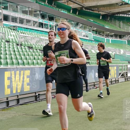 13.09.2026 - 21. swb-Marathon Bremen Michael Burmester http://msf.ph/oto/10416495 13.09.2026 12:58:26 Laufen im Stadion 141, 148, 191, 226, 334, 511, 672, 776, 789, 790, 909, 972, 1010, 1119, 1191, 1199, 1254, 1281, 1535, 1642, 1647, 1752, 1809, 1881, 1900, 1931, 1933, 2046, 2051, 2075, 2210, 2324, 2343, 2367, 2371, 2397, 2402, 2423, 2425, 2493, 2577, 2771, 2807, 2827, 2885, 2903, 2904, 2979, 3021, 3051, 3078, 3098, 3120, 3138, 3148, 3182, 3186, 3233, 3319, 3338, 3435, 3450, 3516, 3534, 3560, 3634, 3655, 3685, 3690, 3695, 3760, 3866, 3933, 3934, 3939, 4101, 4316, 4319, 205 meine-sportfotos.de