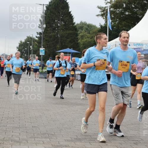 13.09.2026 - Kiel Lauf Andreas Tolksdorf http://msf.ph/oto/10416497 13.09.2026 10:07:19 Kiellinie 6670, 3420, 3744, 8171 meine-sportfotos.de