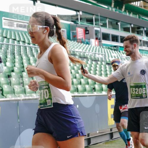 13.09.2026 - 21. swb-Marathon Bremen Michael Burmester http://msf.ph/oto/10416500 13.09.2026 13:19:48 Laufen im Stadion 333, 464, 486, 512, 546, 921, 938, 1066, 1129, 1156, 1409, 1431, 1446, 1506, 1697, 1756, 1765, 1815, 1916, 2010, 2028, 2064, 2137, 2224, 2240, 2294, 2315, 2349, 2417, 2453, 2501, 2533, 2557, 2563, 2622, 2626, 2689, 2694, 2695, 2702, 2703, 2722, 2756, 2786, 2843, 2845, 2857, 2879, 2944, 2983, 3017, 3018, 3031, 3035, 3036, 3037, 3046, 3059, 3072, 3096, 3100, 3116, 3139, 3189, 3198, 3243, 3263, 3264, 3285, 3287, 3310, 3315, 3619, 3879, 4478 meine-sportfotos.de