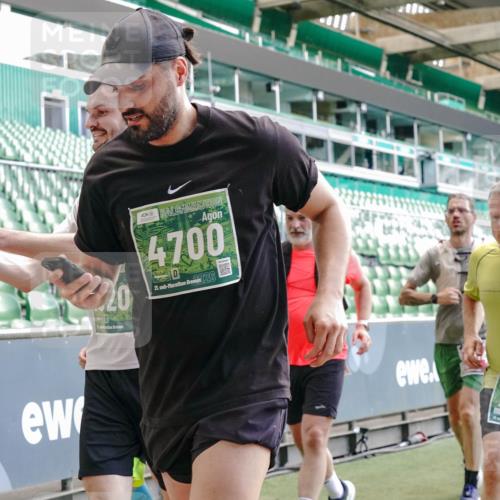 13.09.2026 - 21. swb-Marathon Bremen Michael Burmester http://msf.ph/oto/10416523 13.09.2026 13:19:49 Laufen im Stadion 333, 464, 486, 512, 921, 938, 1066, 1129, 1156, 1409, 1431, 1446, 1506, 1697, 1756, 1765, 1815, 1916, 2010, 2028, 2064, 2137, 2224, 2240, 2294, 2315, 2349, 2417, 2453, 2501, 2533, 2557, 2563, 2622, 2626, 2689, 2694, 2695, 2702, 2703, 2722, 2756, 2786, 2843, 2845, 2857, 2879, 2944, 2983, 3017, 3018, 3031, 3035, 3036, 3037, 3046, 3059, 3072, 3096, 3116, 3139, 3189, 3198, 3243, 3263, 3264, 3285, 3287, 3310, 3315, 3619, 3879, 4478 meine-sportfotos.de