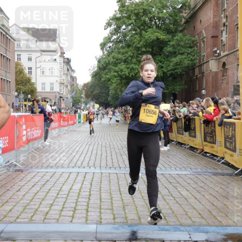 13.09.2026 - Kiel Lauf Yannick Fuchs http://msf.ph/oto/10416618 13.09.2026 09:37:37 Ziel 2720, 4252, 7050, 7827, 8661, 10220, 10656, 10778, 999, 2417, 3174, 3481, 4737, 5837, 7855, 8658, 9696, 12416, 2057, 2221, 2638, 2854, 4089, 4790, 7723, 8702, 9518, 10444, 10690, 2455, 3900, 7855 meine-sportfotos.de