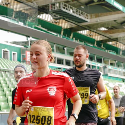 13.09.2026 - 21. swb-Marathon Bremen Michael Burmester http://msf.ph/oto/10416623 13.09.2026 10:42:18 Laufen im Stadion 10148, 10155, 10163, 10247, 10303, 10313, 10330, 10361, 10362, 10395, 10396, 10399, 10414, 10419, 10422, 10461, 10462, 10483, 10490, 10491, 10519, 10527, 10546, 10547, 10557, 10572, 10586, 10644, 10665, 10705, 10706, 10719, 10722, 10752, 10766, 10768, 10773, 10776, 10784, 10804, 10805, 10854, 10859, 10880, 10889, 10909, 10963, 10977, 11026, 11027, 11041, 11043, 11048, 11078, 11084, 11085, 11090, 11097, 11098, 11140, 11173, 11192, 11274 meine-sportfotos.de