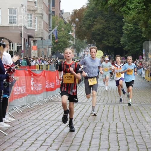 13.09.2026 - Kiel Lauf Yannick Fuchs http://msf.ph/oto/10416630 13.09.2026 09:37:40 Ziel 2057, 2720, 4252, 7827, 9518, 10220, 10656, 10778, 999, 2417, 3174, 3481, 4737, 5837, 7050, 7855, 8658, 8661, 9696, 12416, 2221, 2638, 2854, 4089, 4790, 7723, 8702, 10444, 10690, 2455, 3900, 7855 meine-sportfotos.de