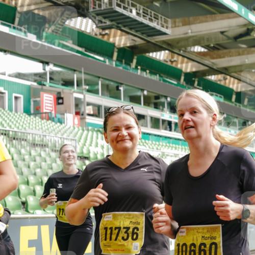 13.09.2026 - 21. swb-Marathon Bremen Michael Burmester http://msf.ph/oto/10416669 13.09.2026 10:42:19 Laufen im Stadion 10002, 10148, 10155, 10163, 10247, 10303, 10313, 10330, 10361, 10362, 10395, 10396, 10399, 10414, 10419, 10422, 10461, 10462, 10483, 10490, 10491, 10519, 10527, 10546, 10547, 10557, 10572, 10586, 10644, 10665, 10705, 10706, 10719, 10722, 10752, 10766, 10768, 10773, 10776, 10784, 10804, 10805, 10854, 10859, 10880, 10889, 10909, 10963, 10977, 11026, 11027, 11041, 11043, 11048, 11078, 11084, 11085, 11090, 11097, 11098, 11140, 11173, 11192, 11274 meine-sportfotos.de