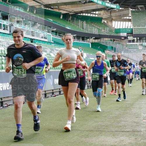 13.09.2026 - 21. swb-Marathon Bremen Michael Burmester http://msf.ph/oto/10416696 13.09.2026 13:19:53 Laufen im Stadion 333, 464, 486, 512, 704, 921, 938, 1066, 1129, 1156, 1409, 1431, 1446, 1506, 1697, 1756, 1765, 1815, 1916, 2010, 2028, 2064, 2137, 2224, 2240, 2294, 2315, 2349, 2417, 2437, 2453, 2501, 2519, 2533, 2557, 2563, 2588, 2622, 2626, 2689, 2694, 2695, 2702, 2703, 2722, 2756, 2786, 2793, 2843, 2845, 2879, 2886, 2944, 2983, 3017, 3018, 3031, 3035, 3036, 3037, 3046, 3059, 3072, 3102, 3116, 3139, 3189, 3198, 3243, 3263, 3264, 3285, 3287, 3310, 3315, 3619, 3879 meine-sportfotos.de