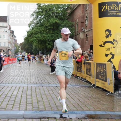 13.09.2026 - Kiel Lauf Yannick Fuchs http://msf.ph/oto/10416729 13.09.2026 09:37:49 Ziel 2057, 2221, 2638, 2720, 4252, 4790, 9518, 10690, 2417, 3174, 3481, 4737, 5837, 7050, 7827, 8658, 8661, 9696, 10220, 10656, 10778, 12416, 235, 836, 2408, 2854, 4089, 5242, 5534, 5930, 7459, 7723, 8702, 10444, 12613, 999, 3174 meine-sportfotos.de