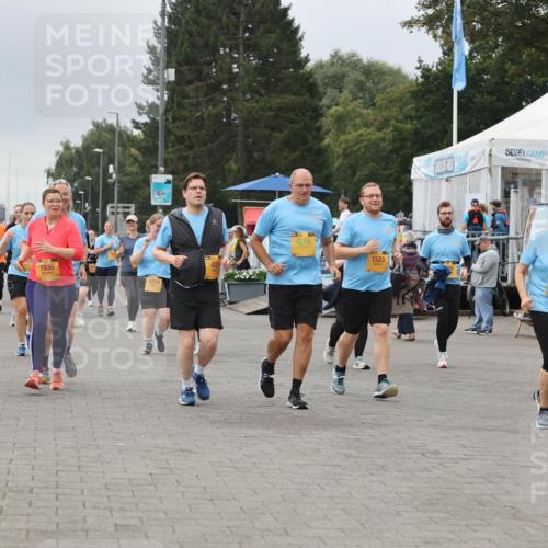 13.09.2026 - Kiel Lauf Andreas Tolksdorf http://msf.ph/oto/10416759 13.09.2026 10:07:28 Kiellinie 12193, 9570, 7930, 8014, 4214, 1523, 3598, 900 meine-sportfotos.de
