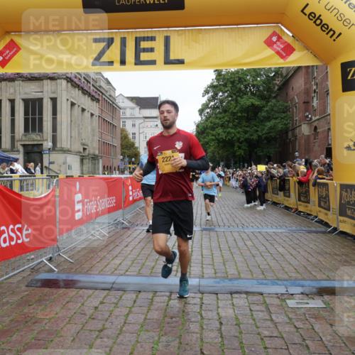 13.09.2026 - Kiel Lauf Yannick Fuchs http://msf.ph/oto/10416786 13.09.2026 09:37:54 Ziel 2057, 2221, 2638, 2854, 4089, 4790, 7723, 8702, 10444, 10690, 2057, 2417, 2720, 4252, 4737, 5837, 7050, 7827, 8661, 9518, 9696, 10220, 10656, 10778, 12416, 152, 235, 836, 1487, 2408, 5242, 5534, 5930, 6277, 7459, 12613, 999, 3174, 3481, 4737, 8658, 9696 meine-sportfotos.de