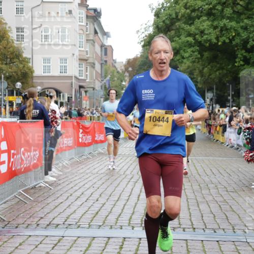 13.09.2026 - Kiel Lauf Yannick Fuchs http://msf.ph/oto/10416830 13.09.2026 09:38:00 Ziel 235, 836, 2221, 2408, 2638, 2854, 4089, 5534, 5930, 7723, 8702, 10444, 10690, 12613, 2057, 2720, 4252, 4790, 5837, 7050, 7827, 8661, 9518, 10220, 10656, 10778, 12416, 152, 1487, 2903, 5242, 6277, 7459, 2417, 3481, 4737, 5837, 8658, 8661, 9696, 12416 meine-sportfotos.de