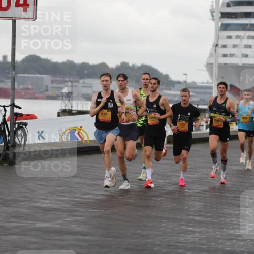 13.09.2026 - Kiel Lauf Andreas Tolksdorf http://msf.ph/oto/10416833 13.09.2026 10:55:47 Kiellinie 4, 2875, 1180, 879, 6694, 379 meine-sportfotos.de