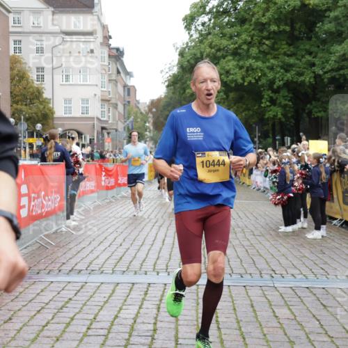 13.09.2026 - Kiel Lauf Yannick Fuchs http://msf.ph/oto/10416839 13.09.2026 09:38:00 Ziel 235, 836, 2221, 2408, 2638, 2854, 4089, 5534, 5930, 7723, 8702, 10444, 10690, 12613, 2057, 2720, 4252, 4790, 5837, 7050, 7827, 8661, 9518, 10220, 10656, 10778, 12416, 152, 1487, 2903, 5242, 6277, 7459, 2417, 3481, 4737, 5837, 8658, 8661, 9696, 12416 meine-sportfotos.de