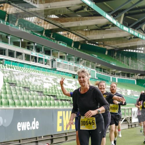 13.09.2026 - 21. swb-Marathon Bremen Michael Burmester http://msf.ph/oto/10416857 13.09.2026 10:42:23 Laufen im Stadion 10002, 10148, 10155, 10163, 10247, 10303, 10313, 10330, 10361, 10362, 10395, 10396, 10399, 10414, 10419, 10422, 10461, 10462, 10483, 10490, 10491, 10519, 10527, 10546, 10547, 10557, 10572, 10586, 10644, 10665, 10705, 10706, 10719, 10722, 10752, 10766, 10768, 10773, 10776, 10784, 10804, 10805, 10854, 10859, 10880, 10889, 10909, 10963, 10977, 11026, 11027, 11041, 11043, 11048, 11078, 11084, 11085, 11090, 11097, 11098, 11140, 11173, 11192, 11274 meine-sportfotos.de