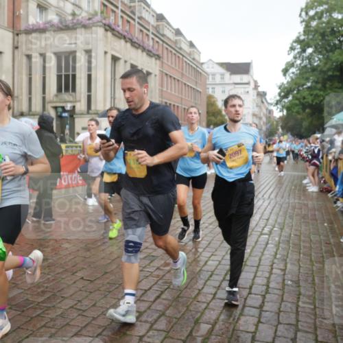 13.09.2026 - Kiel Lauf Yannick Fuchs http://msf.ph/oto/10416873 13.09.2026 10:48:47 Ziel 147, 170, 418, 439, 727, 1455, 1930, 2383, 3158, 3613, 3631, 3845, 3916, 4201, 4510, 5074, 5246, 5841, 6039, 6046, 6087, 6623, 7354, 8342, 8345, 8570, 8706, 8891, 9353, 9500, 9574, 10190, 10546, 11879, 12588, 12689, 147, 170, 199, 376, 472, 473, 854, 1161, 1322, 1564, 1763, 1818, 2001, 2011, 2042, 2097, 2253, 2649, 2956, 3031, 3272, 3402, 3738, 3773, 4511, 4736, 4753, 5116, 5447, 5546, 5655, 6000, 7326, 8553, 9972, 10234, 10265, 11005, 11349, 11383, 10933 meine-sportfotos.de