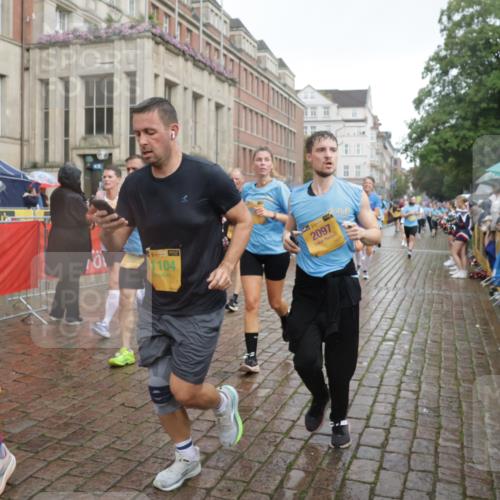 13.09.2026 - Kiel Lauf Yannick Fuchs http://msf.ph/oto/10416876 13.09.2026 10:48:47 Ziel 147, 170, 418, 439, 727, 1455, 1930, 2383, 3158, 3613, 3631, 3845, 3916, 4201, 4510, 5074, 5246, 5841, 6039, 6046, 6087, 6623, 7354, 8342, 8345, 8570, 8706, 8891, 9353, 9500, 9574, 10190, 10546, 11879, 12588, 12689, 147, 170, 199, 376, 472, 473, 854, 1161, 1322, 1564, 1763, 1818, 2001, 2011, 2042, 2097, 2253, 2649, 2956, 3031, 3272, 3402, 3738, 3773, 4511, 4736, 4753, 5116, 5447, 5546, 5655, 6000, 7326, 8553, 9972, 10234, 10265, 11005, 11349, 11383, 10933 meine-sportfotos.de