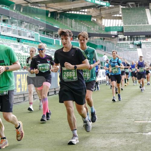 13.09.2026 - 21. swb-Marathon Bremen Michael Burmester http://msf.ph/oto/10416877 13.09.2026 13:19:59 Laufen im Stadion 333, 464, 486, 512, 704, 921, 938, 1066, 1129, 1156, 1409, 1431, 1439, 1446, 1506, 1697, 1756, 1765, 1815, 1916, 2010, 2028, 2064, 2137, 2224, 2240, 2278, 2294, 2315, 2349, 2394, 2395, 2417, 2437, 2453, 2501, 2519, 2533, 2557, 2563, 2588, 2622, 2626, 2689, 2694, 2695, 2702, 2703, 2722, 2756, 2786, 2793, 2843, 2845, 2886, 2944, 2983, 3017, 3018, 3031, 3035, 3036, 3037, 3046, 3059, 3072, 3102, 3116, 3139, 3189, 3198, 3243, 3263, 3264, 3285, 3287, 3310, 3315, 3619, 3879 meine-sportfotos.de