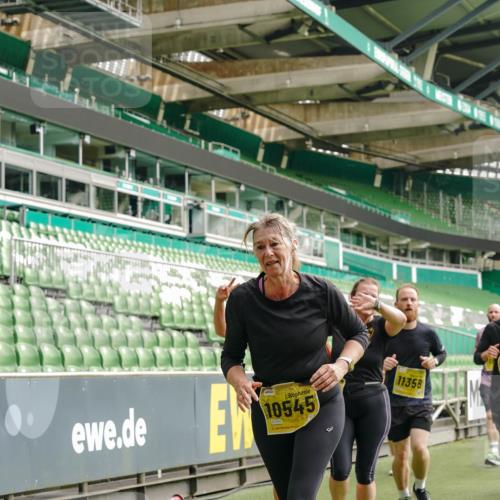 13.09.2026 - 21. swb-Marathon Bremen Michael Burmester http://msf.ph/oto/10416883 13.09.2026 10:42:23 Laufen im Stadion 10002, 10148, 10155, 10163, 10247, 10303, 10313, 10330, 10361, 10362, 10395, 10396, 10399, 10414, 10419, 10422, 10461, 10462, 10483, 10490, 10491, 10519, 10527, 10546, 10547, 10557, 10572, 10586, 10644, 10665, 10705, 10706, 10719, 10722, 10752, 10766, 10768, 10773, 10776, 10784, 10804, 10805, 10854, 10859, 10880, 10889, 10909, 10963, 10977, 11026, 11027, 11041, 11043, 11048, 11078, 11084, 11085, 11090, 11097, 11098, 11140, 11173, 11192, 11274 meine-sportfotos.de