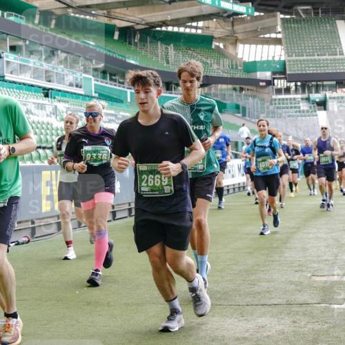 13.09.2026 - 21. swb-Marathon Bremen Michael Burmester http://msf.ph/oto/10416889 13.09.2026 13:19:59 Laufen im Stadion 333, 464, 486, 512, 704, 921, 938, 1066, 1129, 1156, 1409, 1431, 1439, 1446, 1506, 1697, 1756, 1765, 1815, 1916, 2010, 2028, 2064, 2137, 2224, 2240, 2278, 2294, 2315, 2349, 2394, 2395, 2417, 2437, 2453, 2501, 2519, 2533, 2557, 2563, 2588, 2622, 2626, 2689, 2694, 2695, 2702, 2703, 2722, 2756, 2786, 2793, 2843, 2845, 2886, 2944, 2983, 3017, 3018, 3031, 3035, 3036, 3037, 3046, 3059, 3072, 3102, 3116, 3139, 3189, 3198, 3243, 3263, 3264, 3285, 3287, 3310, 3315, 3619, 3879 meine-sportfotos.de