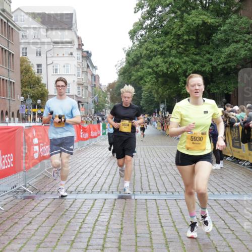 13.09.2026 - Kiel Lauf Yannick Fuchs http://msf.ph/oto/10416904 13.09.2026 09:38:04 Ziel 235, 836, 2408, 2854, 4089, 5242, 5534, 5930, 7459, 7723, 8702, 10444, 10690, 12613, 2057, 2221, 2638, 2720, 4252, 4790, 7050, 7827, 9518, 10220, 10656, 10690, 10778, 152, 1487, 1946, 2480, 2903, 6277, 11351, 2417, 5837, 7050, 8661, 10220, 10778, 12416 meine-sportfotos.de