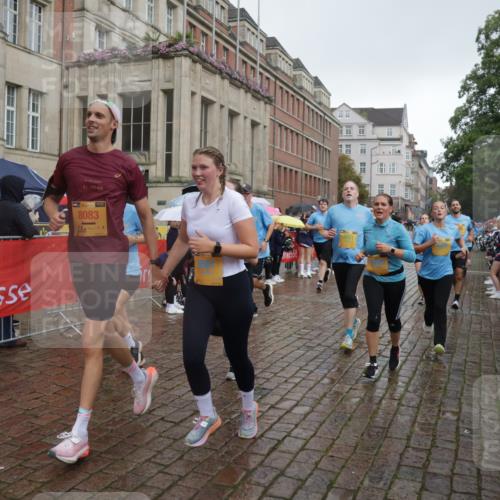 13.09.2026 - Kiel Lauf Yannick Fuchs http://msf.ph/oto/10416924 13.09.2026 10:48:56 Ziel 73, 439, 598, 727, 966, 1185, 1455, 2383, 3158, 3496, 3795, 3916, 4528, 4809, 5074, 5228, 5803, 6046, 6050, 6087, 6305, 6376, 6623, 6745, 7789, 7906, 7999, 8271, 8342, 8345, 8377, 8570, 8891, 9031, 9728, 10190, 10546, 11099, 11117, 11879, 11974, 12064, 12527, 12582, 12759, 147, 170, 376, 418, 472, 473, 727, 854, 1161, 1322, 1564, 1763, 1818, 1930, 2011, 2042, 2383, 2649, 2956, 3031, 3272, 3402, 3613, 3631, 3773, 3845, 4201, 4510, 4511, 4753, 5246, 5546, 5655 meine-sportfotos.de