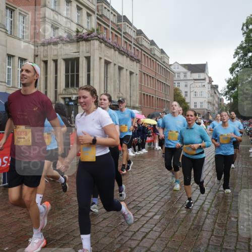 13.09.2026 - Kiel Lauf Yannick Fuchs http://msf.ph/oto/10416929 13.09.2026 10:48:56 Ziel 73, 439, 598, 727, 966, 1185, 1455, 2383, 3158, 3496, 3795, 3916, 4528, 4809, 5074, 5228, 5803, 6046, 6050, 6087, 6305, 6376, 6623, 6745, 7789, 7906, 7999, 8271, 8342, 8345, 8377, 8570, 8891, 9031, 9728, 10190, 10546, 11099, 11117, 11879, 11974, 12064, 12527, 12582, 12759, 147, 170, 376, 418, 472, 473, 727, 854, 1161, 1322, 1564, 1763, 1818, 1930, 2011, 2042, 2383, 2649, 2956, 3031, 3272, 3402, 3613, 3631, 3773, 3845, 4201, 4510, 4511, 4753, 5246, 5546, 5655 meine-sportfotos.de