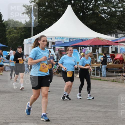 13.09.2026 - Kiel Lauf Andreas Tolksdorf http://msf.ph/oto/10416941 13.09.2026 10:07:35 Kiellinie 1170, 1925, 8826, 2827, 8014, 9800 meine-sportfotos.de