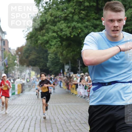 13.09.2026 - Kiel Lauf Yannick Fuchs http://msf.ph/oto/10416949 13.09.2026 09:38:08 Ziel 152, 235, 836, 1487, 2408, 5242, 5534, 5930, 7459, 12613, 2057, 2221, 2638, 2720, 2854, 4089, 4252, 4790, 7723, 7827, 8702, 9518, 10444, 10656, 10690, 1946, 2480, 2903, 3315, 3344, 6277, 9825, 11351, 5837, 7050, 7827, 8661, 10220, 10656, 10778, 12416 meine-sportfotos.de