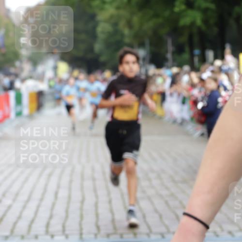 13.09.2026 - Kiel Lauf Yannick Fuchs http://msf.ph/oto/10416963 13.09.2026 09:38:10 Ziel 152, 235, 836, 1487, 2408, 5242, 5534, 5930, 6277, 7459, 12613, 2057, 2221, 2638, 2720, 2854, 4089, 4252, 4790, 7723, 8702, 9518, 10444, 10656, 10690, 1806, 1946, 2480, 2903, 3315, 3344, 4043, 9825, 11351, 7050, 7827, 8661, 10220, 10656, 10778 meine-sportfotos.de