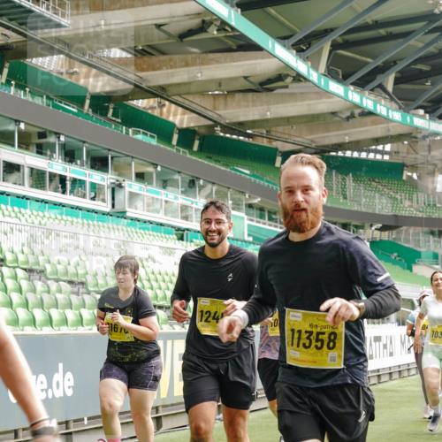 13.09.2026 - 21. swb-Marathon Bremen Michael Burmester http://msf.ph/oto/10416971 13.09.2026 10:42:26 Laufen im Stadion 10002, 10148, 10155, 10163, 10247, 10303, 10313, 10330, 10361, 10362, 10395, 10396, 10399, 10414, 10419, 10422, 10461, 10462, 10474, 10490, 10491, 10519, 10527, 10546, 10547, 10557, 10572, 10644, 10665, 10705, 10706, 10719, 10722, 10752, 10766, 10768, 10773, 10776, 10784, 10804, 10805, 10854, 10859, 10880, 10889, 10909, 10963, 10977, 11026, 11027, 11041, 11043, 11048, 11078, 11084, 11085, 11090, 11097, 11098, 11140, 11173, 11192, 11274 meine-sportfotos.de