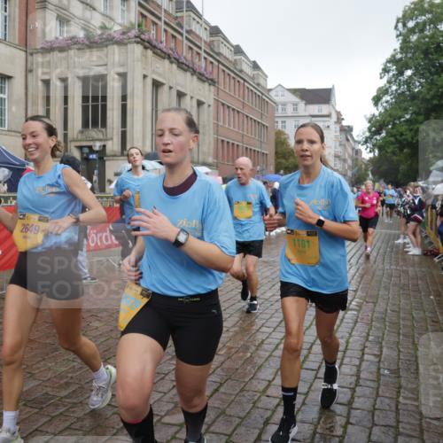 13.09.2026 - Kiel Lauf Yannick Fuchs http://msf.ph/oto/10416980 13.09.2026 10:49:00 Ziel 73, 439, 598, 966, 1087, 1185, 1455, 2810, 3158, 3399, 3496, 3795, 4140, 4528, 4809, 5074, 5228, 5803, 6046, 6050, 6305, 6376, 6745, 7789, 7906, 7999, 8032, 8271, 8342, 8345, 8377, 8891, 8991, 9031, 9728, 10190, 10481, 10546, 11099, 11117, 11475, 11974, 12064, 12527, 12582, 12759, 147, 170, 376, 418, 472, 473, 727, 854, 1161, 1322, 1455, 1763, 1930, 2011, 2042, 2383, 2649, 2956, 3031, 3272, 3613, 3631, 3773, 3845, 3916, 4201, 4510, 4753, 5074, 5246, 5655, 6087 meine-sportfotos.de