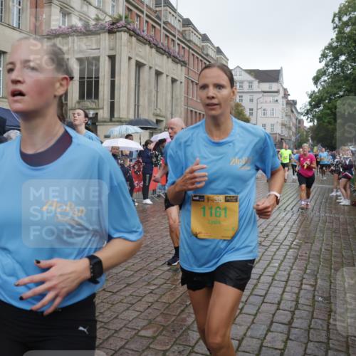 13.09.2026 - Kiel Lauf Yannick Fuchs http://msf.ph/oto/10416994 13.09.2026 10:49:00 Ziel 73, 439, 598, 966, 1087, 1185, 1455, 2810, 3158, 3399, 3496, 3795, 4140, 4528, 4809, 5074, 5228, 5803, 6046, 6050, 6305, 6376, 6745, 7789, 7906, 7999, 8032, 8271, 8342, 8345, 8377, 8891, 8991, 9031, 9728, 10190, 10481, 10546, 11099, 11117, 11475, 11974, 12064, 12527, 12582, 12759, 147, 170, 376, 418, 472, 473, 727, 854, 1161, 1322, 1455, 1763, 1930, 2011, 2042, 2383, 2649, 2956, 3031, 3272, 3613, 3631, 3773, 3845, 3916, 4201, 4510, 4753, 5074, 5246, 5655, 6087 meine-sportfotos.de