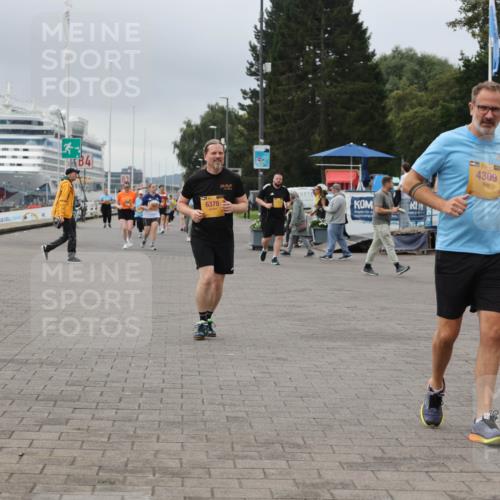 13.09.2026 - Kiel Lauf Andreas Tolksdorf http://msf.ph/oto/10417001 13.09.2026 10:07:44 Kiellinie 6378, 39, 4309, 2188 meine-sportfotos.de