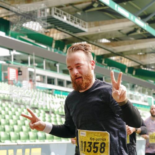 13.09.2026 - 21. swb-Marathon Bremen Michael Burmester http://msf.ph/oto/10417011 13.09.2026 10:42:27 Laufen im Stadion 10002, 10148, 10155, 10163, 10247, 10303, 10330, 10361, 10362, 10395, 10396, 10399, 10414, 10419, 10422, 10461, 10462, 10474, 10490, 10491, 10519, 10527, 10546, 10547, 10557, 10572, 10644, 10665, 10705, 10706, 10719, 10722, 10752, 10768, 10773, 10776, 10784, 10804, 10805, 10854, 10859, 10880, 10889, 10909, 10963, 10977, 11026, 11027, 11041, 11043, 11048, 11078, 11084, 11085, 11090, 11097, 11098, 11140, 11173, 11192, 11274 meine-sportfotos.de