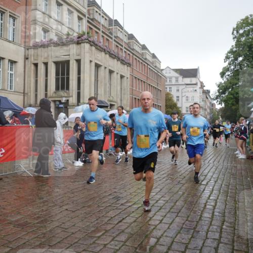 13.09.2026 - Kiel Lauf Yannick Fuchs http://msf.ph/oto/10417045 13.09.2026 10:49:05 Ziel 73, 966, 1087, 1483, 1533, 1732, 1989, 2810, 2879, 3399, 3640, 4140, 4528, 4809, 4865, 4876, 5228, 5803, 6050, 6305, 6376, 7545, 7906, 7999, 8032, 8271, 8329, 8377, 8594, 8991, 9031, 9728, 10411, 10481, 11099, 11117, 11475, 11974, 12582, 12759, 147, 170, 376, 418, 439, 472, 598, 727, 1185, 1455, 1930, 2011, 2383, 2956, 3031, 3158, 3496, 3613, 3631, 3773, 3795, 3845, 3916, 4201, 4510, 5074, 5246, 5655, 6046, 6087, 6745, 7789, 7906, 8891, 2133 meine-sportfotos.de