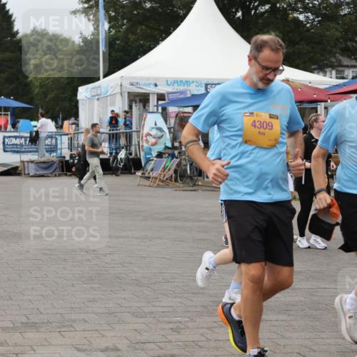 13.09.2026 - Kiel Lauf Andreas Tolksdorf http://msf.ph/oto/10417050 13.09.2026 10:07:45 Kiellinie 6378, 7, 1, 38, 4309, 2414 meine-sportfotos.de