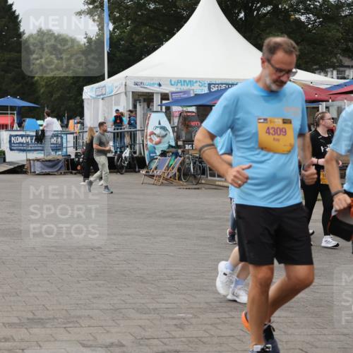 13.09.2026 - Kiel Lauf Andreas Tolksdorf http://msf.ph/oto/10417055 13.09.2026 10:07:45 Kiellinie 6378, 4309, 535 meine-sportfotos.de
