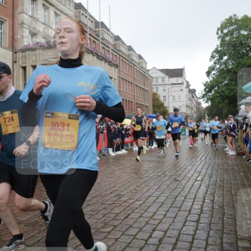 13.09.2026 - Kiel Lauf Yannick Fuchs http://msf.ph/oto/10417101 13.09.2026 10:49:07 Ziel 73, 966, 1087, 1483, 1533, 1732, 1989, 2810, 2879, 3399, 3640, 4140, 4528, 4670, 4865, 4876, 5228, 5543, 5803, 6305, 6376, 6933, 7545, 7999, 8032, 8271, 8329, 8594, 8991, 9031, 9728, 10411, 10481, 11099, 11117, 11475, 11974, 12582, 12759, 147, 170, 376, 418, 439, 472, 598, 727, 1185, 1455, 1930, 2011, 2383, 2956, 3031, 3158, 3496, 3613, 3631, 3773, 3795, 3845, 3916, 4201, 4510, 4809, 5074, 5228, 5246, 5655, 6046, 6050, 6087, 6745, 7789, 7906, 8377, 8891, 1770, 2133 meine-sportfotos.de