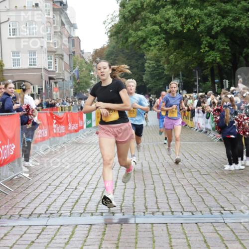 13.09.2026 - Kiel Lauf Yannick Fuchs http://msf.ph/oto/10417206 13.09.2026 09:38:25 Ziel 1806, 1946, 2480, 2903, 3315, 3344, 4043, 9825, 11351, 152, 235, 836, 1487, 2221, 2408, 2638, 2854, 4089, 5242, 5534, 5930, 6277, 7459, 7723, 8702, 10444, 10690, 12613, 3814, 4518, 4975, 6989, 8482, 9759, 10415, 2057, 2221, 2638, 4790, 9518 meine-sportfotos.de