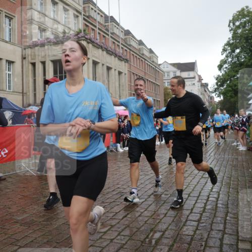 13.09.2026 - Kiel Lauf Yannick Fuchs http://msf.ph/oto/10417216 13.09.2026 10:49:13 Ziel 810, 1087, 1483, 1533, 1732, 1989, 2051, 2074, 2879, 3640, 4140, 4206, 4670, 4815, 4865, 4876, 5480, 5543, 5614, 6855, 6933, 7182, 7545, 8329, 8594, 8991, 9396, 10079, 10411, 10481, 12305, 73, 418, 439, 598, 727, 966, 1185, 1455, 1930, 2383, 2810, 3158, 3399, 3496, 3613, 3631, 3795, 3845, 3916, 4201, 4510, 4528, 4809, 5074, 5228, 5246, 5803, 6046, 6050, 6087, 6305, 6376, 6745, 7789, 7906, 7999, 8032, 8271, 8377, 8891, 959, 1770, 2133, 147 meine-sportfotos.de