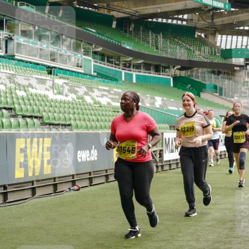 13.09.2026 - 21. swb-Marathon Bremen Michael Burmester http://msf.ph/oto/10417244 13.09.2026 10:42:34 Laufen im Stadion 10002, 10148, 10163, 10247, 10303, 10330, 10361, 10362, 10395, 10396, 10399, 10414, 10419, 10422, 10461, 10462, 10474, 10490, 10491, 10519, 10527, 10546, 10547, 10557, 10572, 10644, 10665, 10705, 10719, 10722, 10752, 10768, 10773, 10776, 10784, 10804, 10805, 10854, 10859, 10880, 10889, 10909, 10963, 10977, 11026, 11027, 11041, 11043, 11048, 11078, 11084, 11085, 11090, 11097, 11098, 11140, 11173, 11192, 11274 meine-sportfotos.de