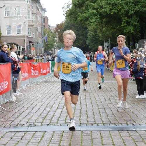 13.09.2026 - Kiel Lauf Yannick Fuchs http://msf.ph/oto/10417251 13.09.2026 09:38:27 Ziel 1806, 1946, 2480, 2903, 3315, 3344, 4043, 9825, 11351, 152, 235, 836, 1487, 2221, 2408, 2638, 2854, 4089, 5242, 5534, 5930, 6277, 7459, 7723, 8702, 10444, 10690, 12613, 3814, 4518, 4975, 6989, 7747, 8482, 9759, 10415, 2221, 2638, 4790, 10690 meine-sportfotos.de