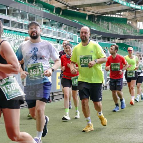 13.09.2026 - 21. swb-Marathon Bremen Michael Burmester http://msf.ph/oto/10417291 13.09.2026 13:20:10 Laufen im Stadion 333, 464, 512, 704, 921, 938, 1066, 1129, 1156, 1409, 1431, 1439, 1446, 1506, 1697, 1756, 1765, 1815, 1846, 1916, 2010, 2028, 2064, 2139, 2201, 2224, 2240, 2278, 2315, 2349, 2394, 2395, 2417, 2437, 2501, 2519, 2533, 2557, 2563, 2588, 2622, 2626, 2689, 2694, 2695, 2702, 2703, 2722, 2756, 2786, 2793, 2843, 2845, 2886, 2944, 2983, 3004, 3017, 3018, 3031, 3035, 3036, 3037, 3046, 3059, 3072, 3102, 3116, 3139, 3189, 3198, 3243, 3263, 3264, 3285, 3287, 3310, 3315, 3619 meine-sportfotos.de
