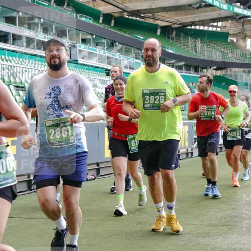 13.09.2026 - 21. swb-Marathon Bremen Michael Burmester http://msf.ph/oto/10417305 13.09.2026 13:20:10 Laufen im Stadion 333, 464, 512, 704, 921, 938, 1066, 1129, 1156, 1409, 1431, 1439, 1446, 1506, 1697, 1756, 1765, 1815, 1846, 1916, 2010, 2028, 2064, 2139, 2201, 2224, 2240, 2278, 2315, 2349, 2394, 2395, 2417, 2437, 2501, 2519, 2533, 2557, 2563, 2588, 2622, 2626, 2689, 2694, 2695, 2702, 2703, 2722, 2756, 2786, 2793, 2843, 2845, 2886, 2944, 2983, 3004, 3017, 3018, 3031, 3035, 3036, 3037, 3046, 3059, 3072, 3102, 3116, 3139, 3189, 3198, 3243, 3263, 3264, 3285, 3287, 3310, 3315, 3619 meine-sportfotos.de