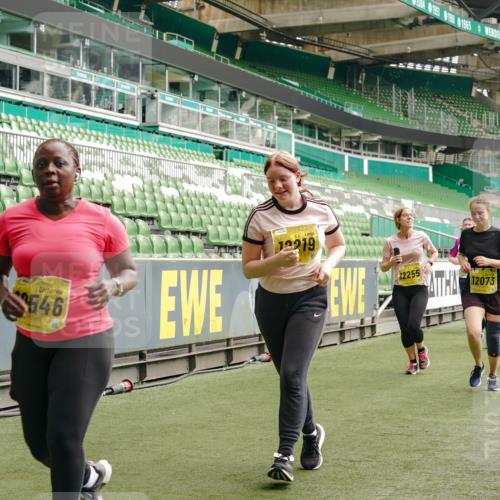 13.09.2026 - 21. swb-Marathon Bremen Michael Burmester http://msf.ph/oto/10417327 13.09.2026 10:42:35 Laufen im Stadion 10002, 10148, 10163, 10247, 10303, 10330, 10361, 10362, 10395, 10396, 10399, 10414, 10419, 10422, 10461, 10462, 10474, 10490, 10491, 10519, 10527, 10546, 10547, 10557, 10572, 10644, 10665, 10705, 10719, 10722, 10752, 10773, 10776, 10784, 10804, 10805, 10854, 10859, 10880, 10889, 10909, 10963, 10977, 11026, 11027, 11041, 11043, 11048, 11078, 11084, 11085, 11090, 11097, 11098, 11140, 11173, 11192, 11274 meine-sportfotos.de