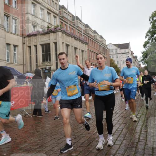 13.09.2026 - Kiel Lauf Yannick Fuchs http://msf.ph/oto/10417377 13.09.2026 10:49:24 Ziel 1770, 2010, 2051, 2074, 2133, 3523, 3895, 4169, 4206, 4599, 4815, 4937, 5054, 5480, 5614, 5741, 6034, 6855, 6972, 7182, 7295, 7978, 8078, 8275, 8416, 9172, 9396, 9436, 10079, 10888, 73, 439, 598, 810, 966, 1087, 1185, 1455, 1483, 1533, 1732, 1989, 2074, 2810, 2879, 3158, 3399, 3496, 3640, 3795, 3916, 4140, 4528, 4670, 4809, 4865, 4876, 5074, 5228, 5543, 5803, 6046, 6050, 6087, 6305, 6376, 6745, 6933, 7545, 7789, 7906, 7999, 8032, 8271, 8329, 8377, 8594, 8891, 959 meine-sportfotos.de