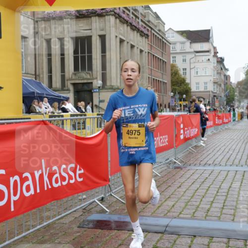 13.09.2026 - Kiel Lauf Yannick Fuchs http://msf.ph/oto/10417387 13.09.2026 09:38:39 Ziel 1806, 3814, 4043, 4518, 4975, 6989, 8482, 9759, 10415, 152, 235, 836, 1487, 1806, 1946, 2480, 2903, 3315, 3344, 5242, 5534, 6277, 7459, 9825, 11351, 12613, 682, 4314, 7747, 8313, 8943, 9838, 10894, 235, 836, 2408, 4089, 5534, 5930, 7459, 10444, 12613 meine-sportfotos.de