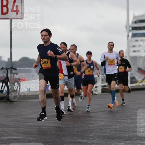 13.09.2026 - Kiel Lauf Andreas Tolksdorf http://msf.ph/oto/10417406 13.09.2026 10:56:25 Kiellinie 150, 4, 39, 3398, 01, 61, 4347 meine-sportfotos.de